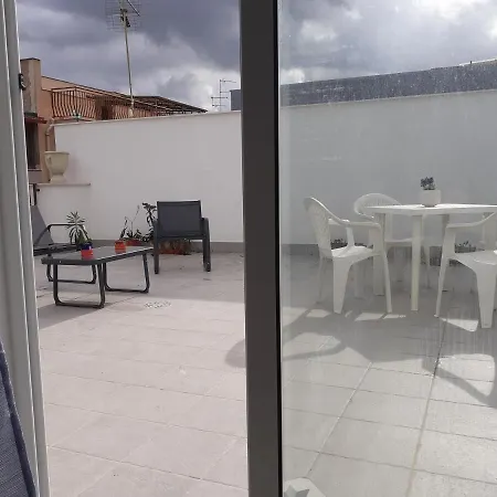 Apartment Mansarda Con Terrazza A 50 Metri Dal Mare *